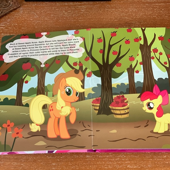 NWOT My Little Pony Busy Book w/ Figures - Picture 6 of 12